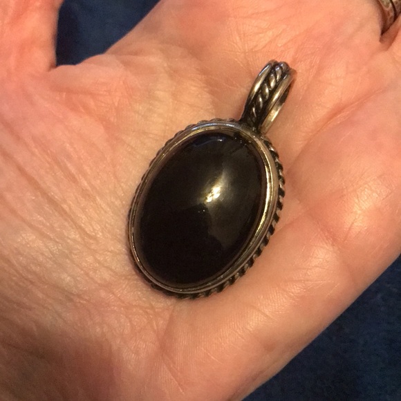 Sterling and onyx pendant. New old stock. - Picture 2 of 3